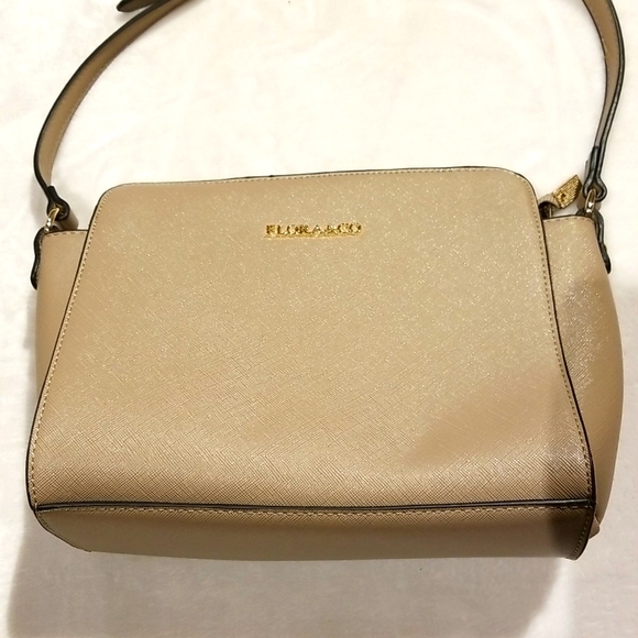 Woman's  Fashion  Pocketbook - Picture 1 of 8